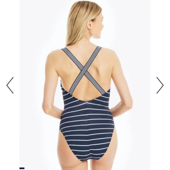 Nautica One Piece Swimsuit Ruched 1 piece style
Adjustable strapsFully lined NWT - Picture 3 of 9
